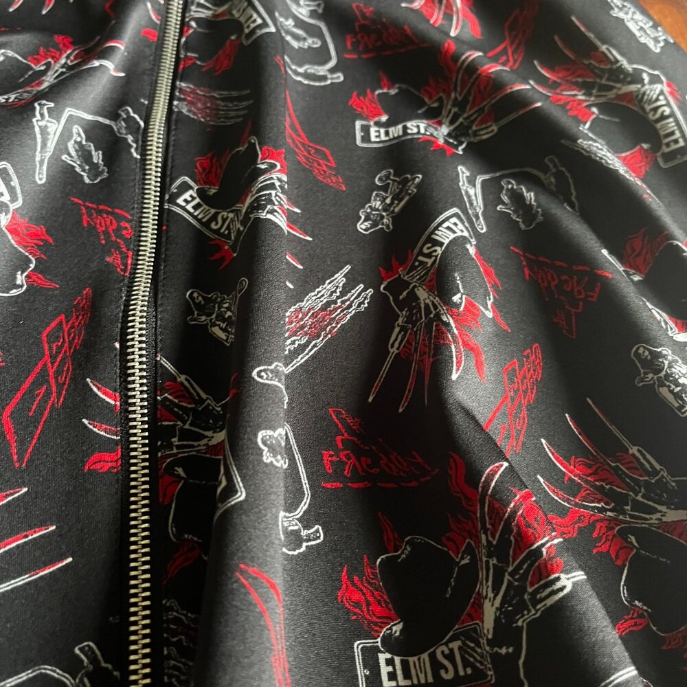 Hot Topic - A Nightmare on Elm Street Suspender Skirt (XL) - Picture 3 of 7